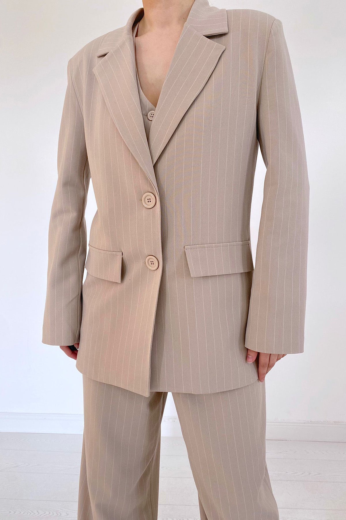 Striped Jacket & Vest & Trousers Set - Beige