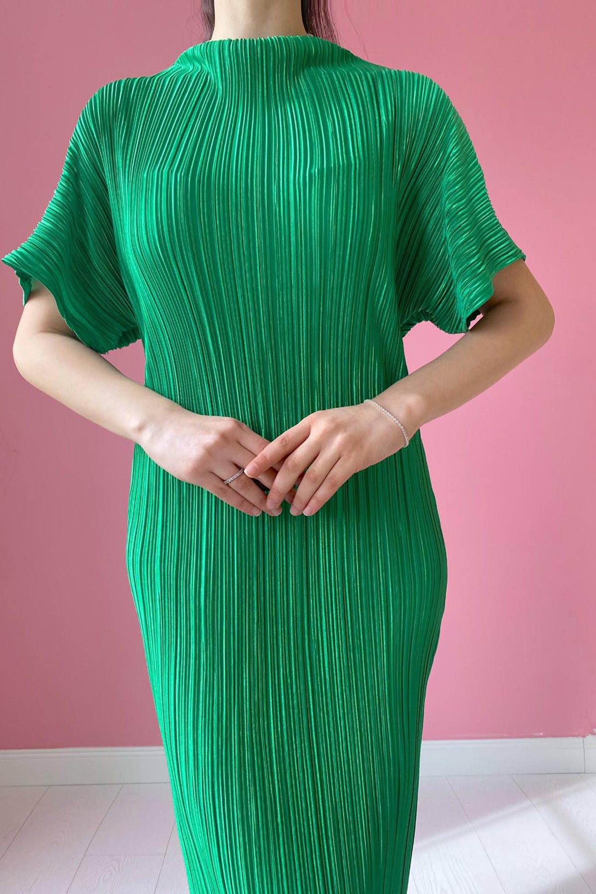 Pleated Comfort Dress - Green