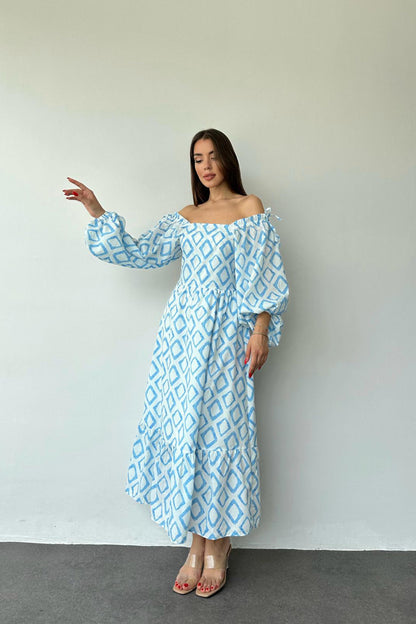 Kleid mit quadratischem Ausschnitt und Rautenmuster – Blau