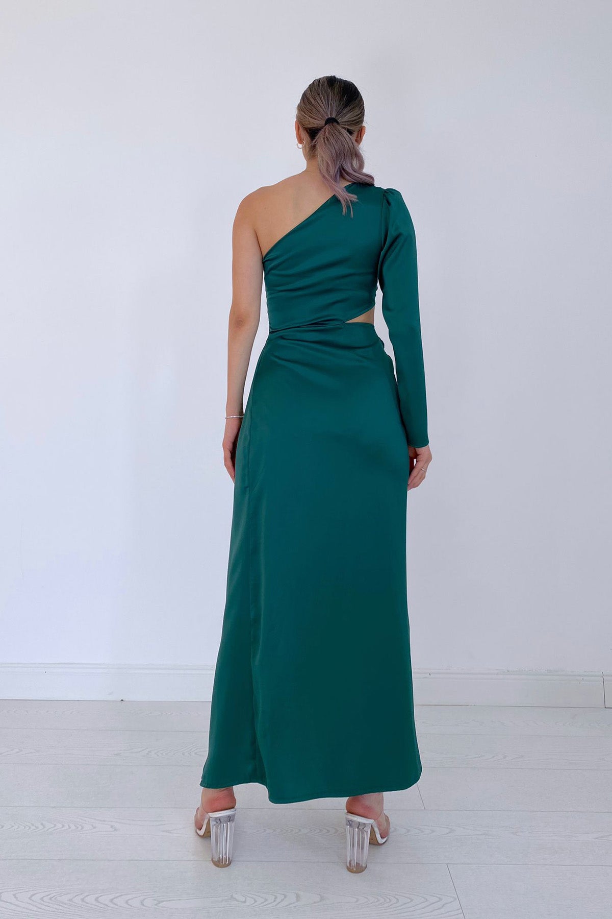 Einärmeliges Satin-Abendkleid – Smaragd