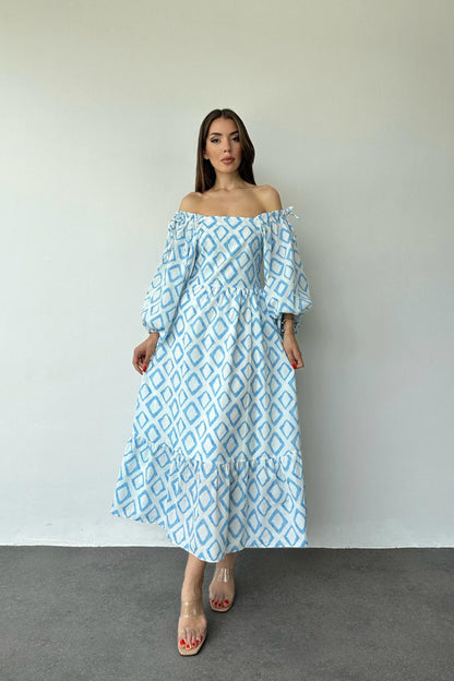 Kleid mit quadratischem Ausschnitt und Rautenmuster – Blau